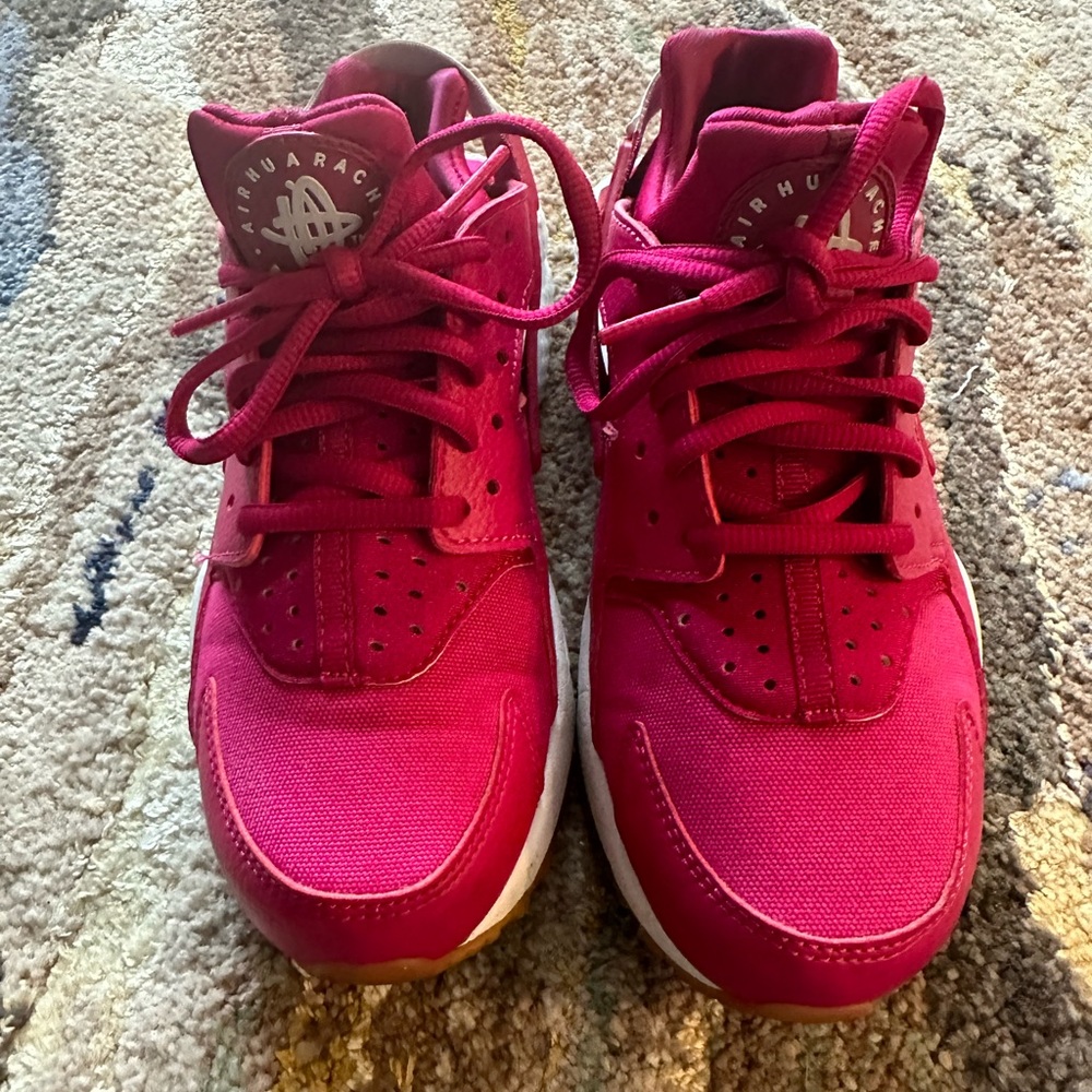 Nike Huaraches Pink Size 5.5